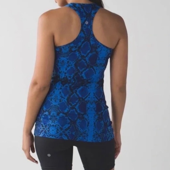 Lululemon🍋Cool Racerback in Mini Ziggy Snake Pipe Dream Sapphire Blue - Picture 2 of 6